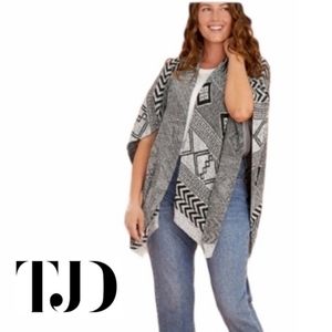 The Jetset Diaries TJD Plus Size Knit Poncho  - Black & Gray - One Size Fits All
